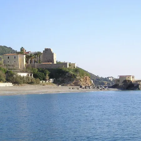 Palazzo Del Capo 치타델라 델 카포